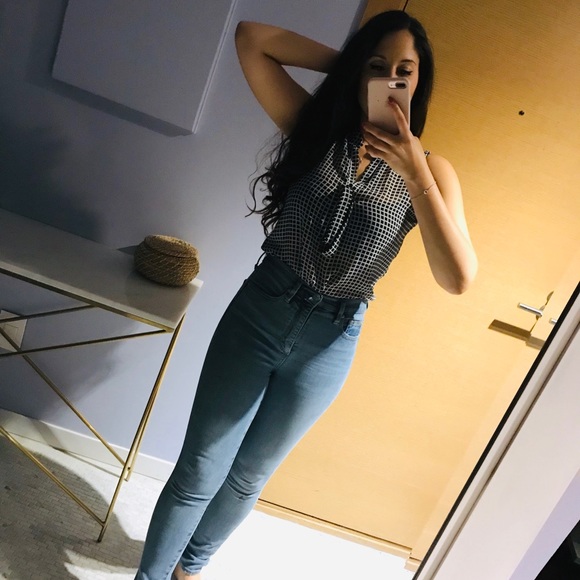 Neck Tie Top Size XS - Picture 2 of 8